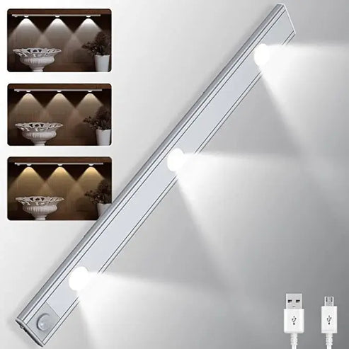 Lampe LED détecteur de mouvement en fonctionnement la nuit