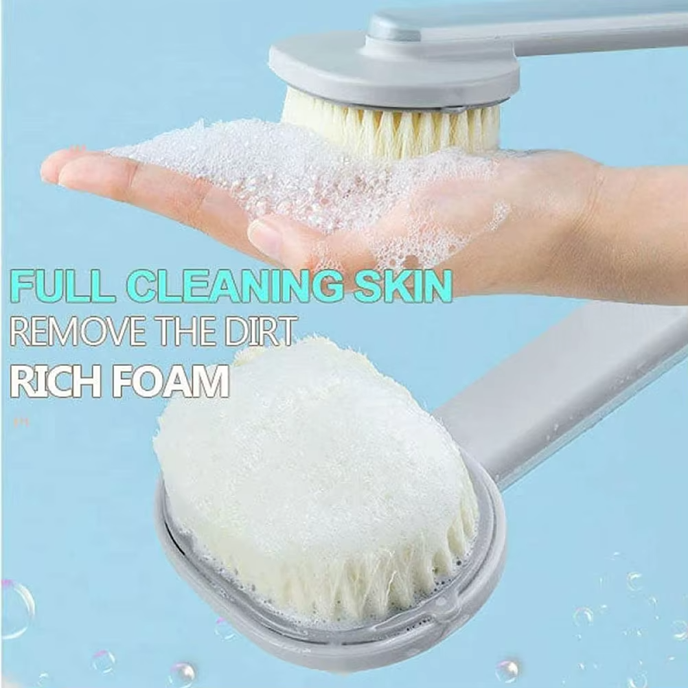 Brosse de bain à long manche avec éponge exfoliante