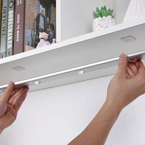 Installation facile de la lampe LED sur douille E27 standard